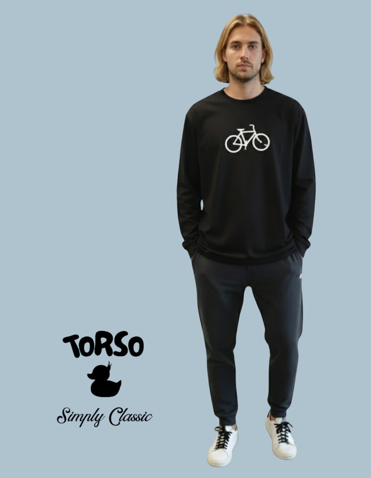חולצת טי שירט שרוול ארוך בצבע ורודה עם הדפס ראש סוס במסגרת אליפסית