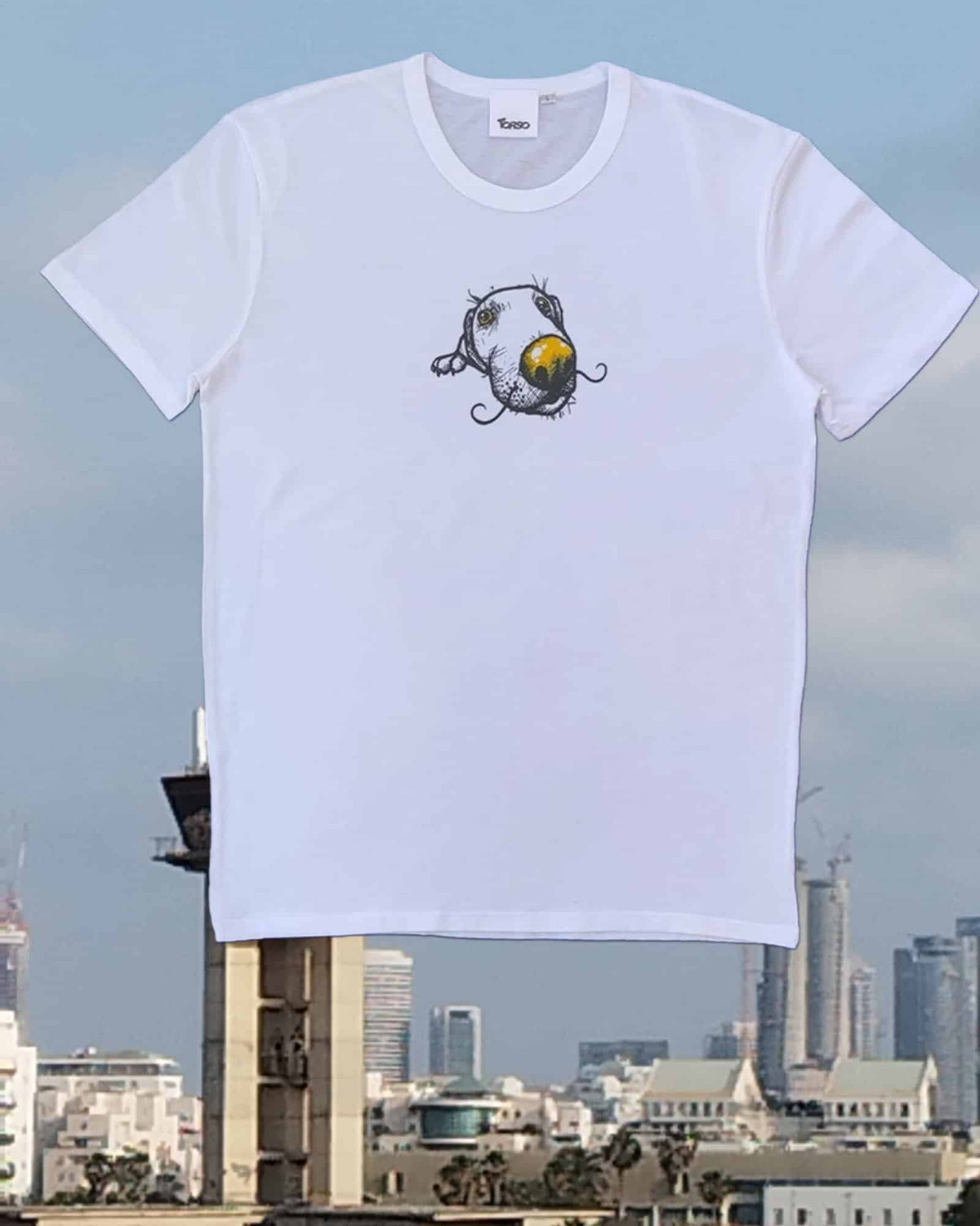 T-SHIRT לבן עם הדפס כלב לבן